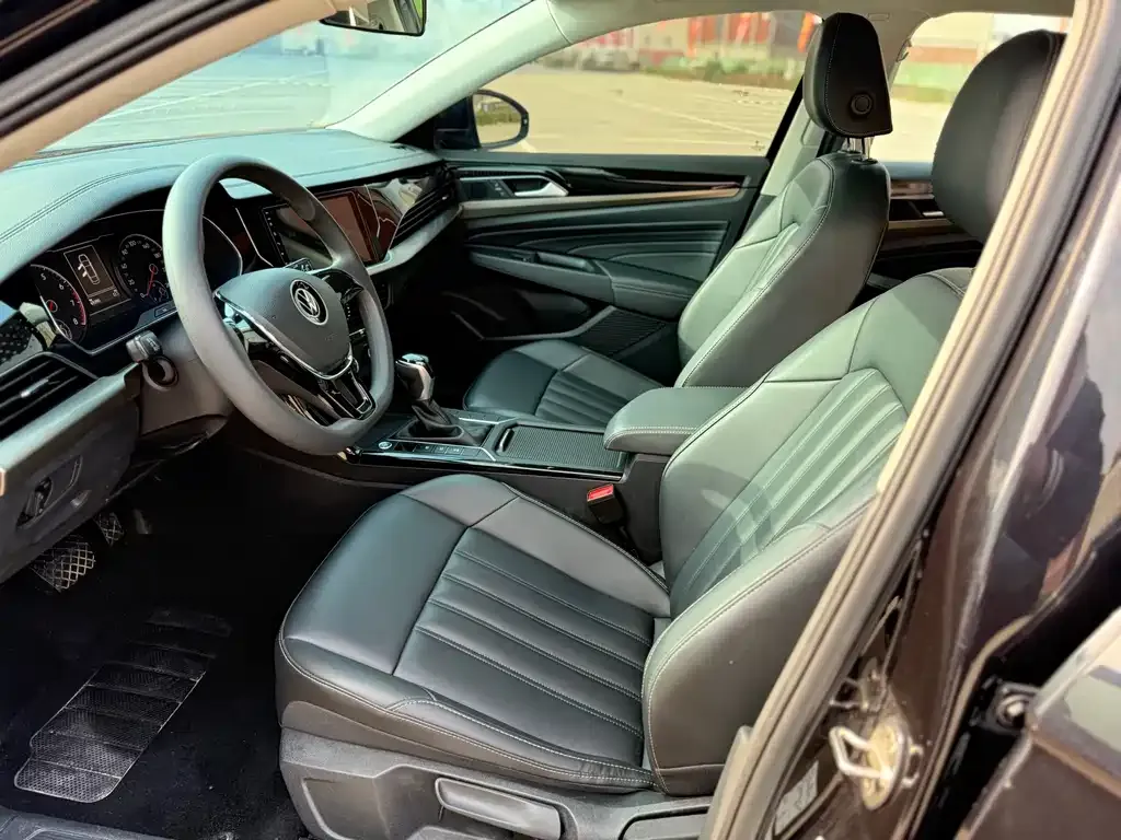 Volkswagen Passat 2022 из CN, фото 4