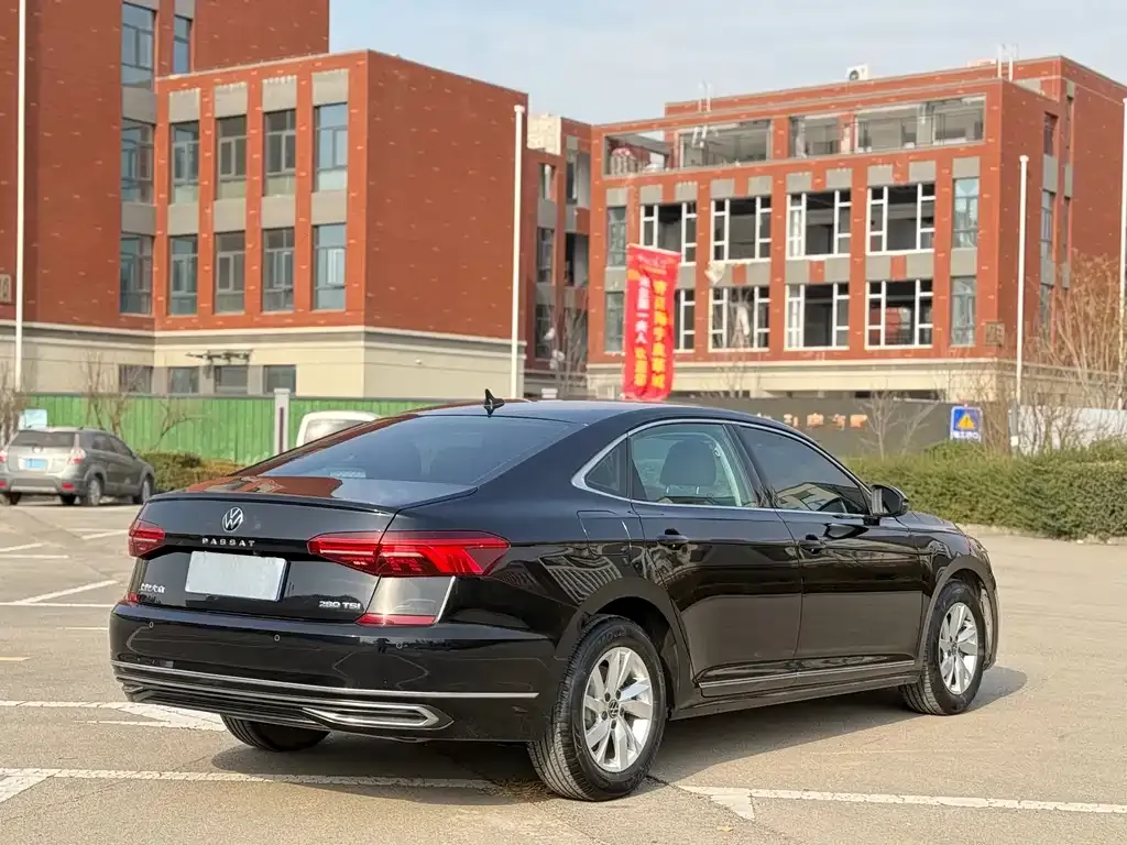 Volkswagen Passat 2022 из CN, фото 9