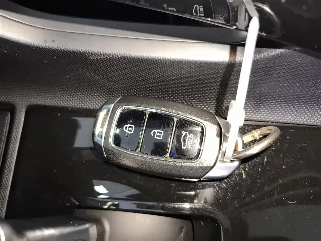 Hyundai Elantra 2023 из CN, фото 4
