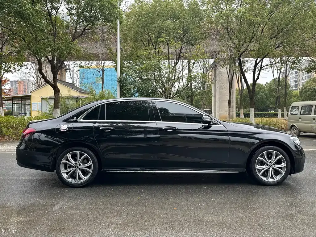 Mercedes-Benz E-Class 2023 из CN, фото 9