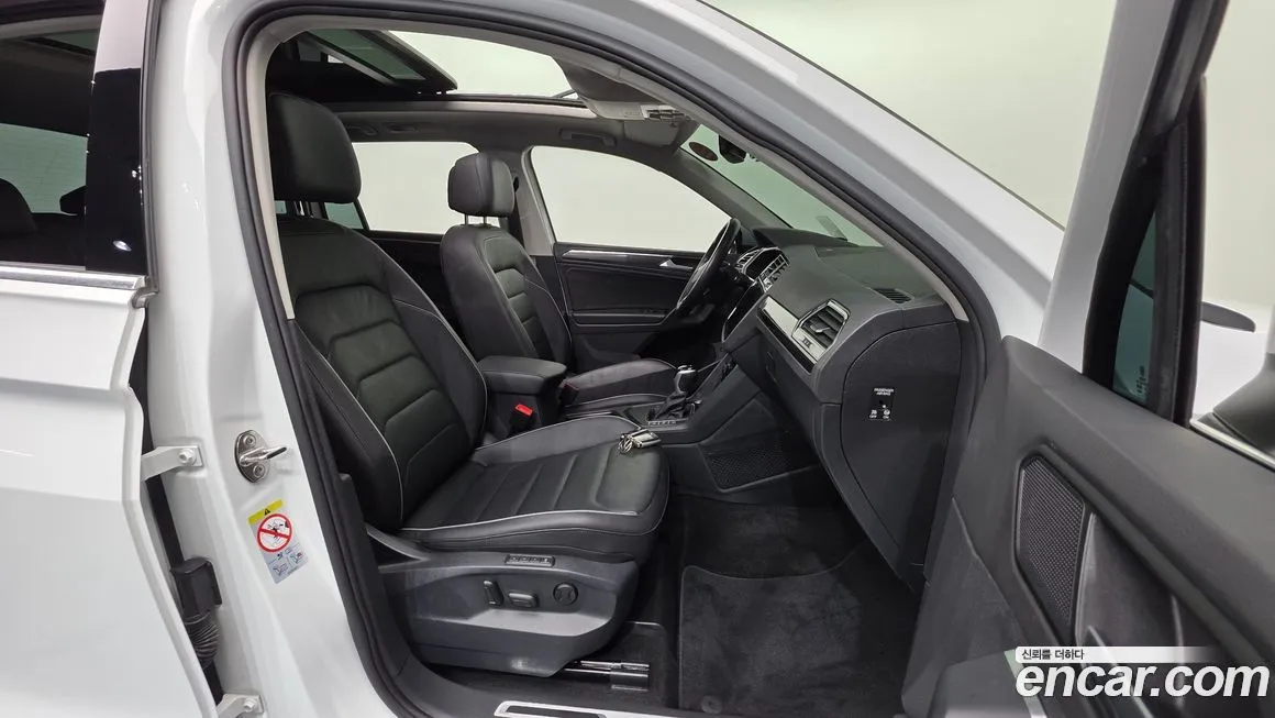 Volkswagen Tiguan — фото 7