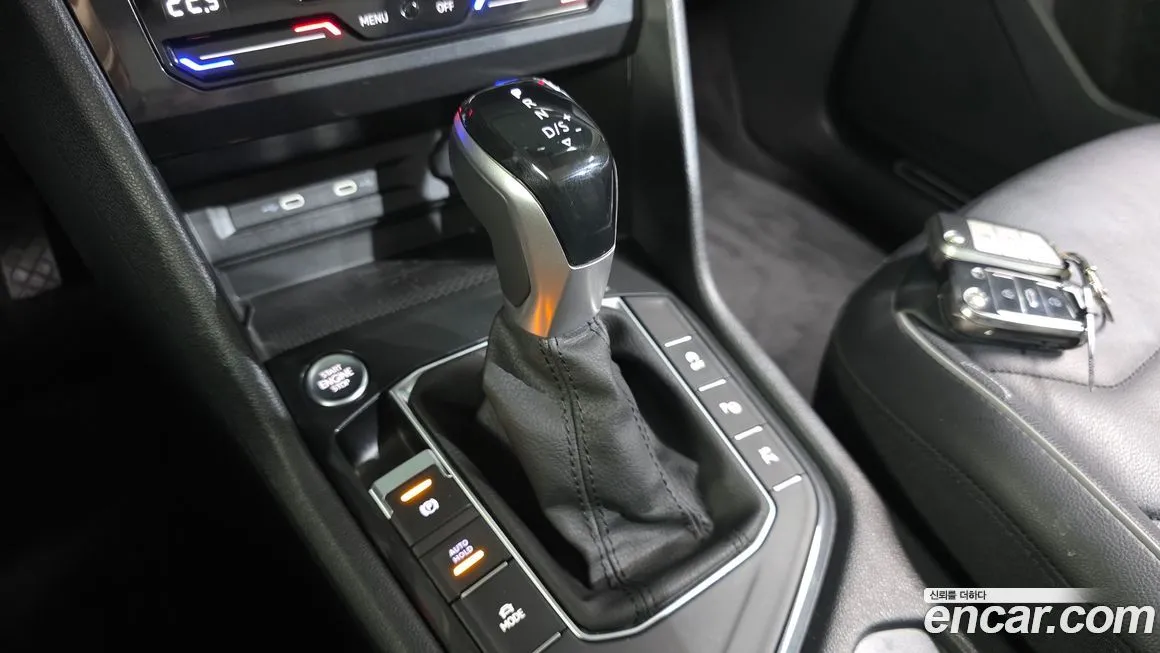 Volkswagen Tiguan — фото 6