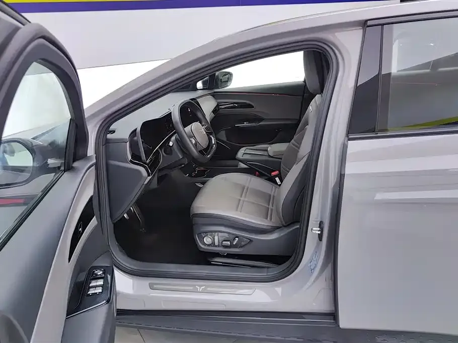 Hongqi EH7 2024 из CN, фото 7