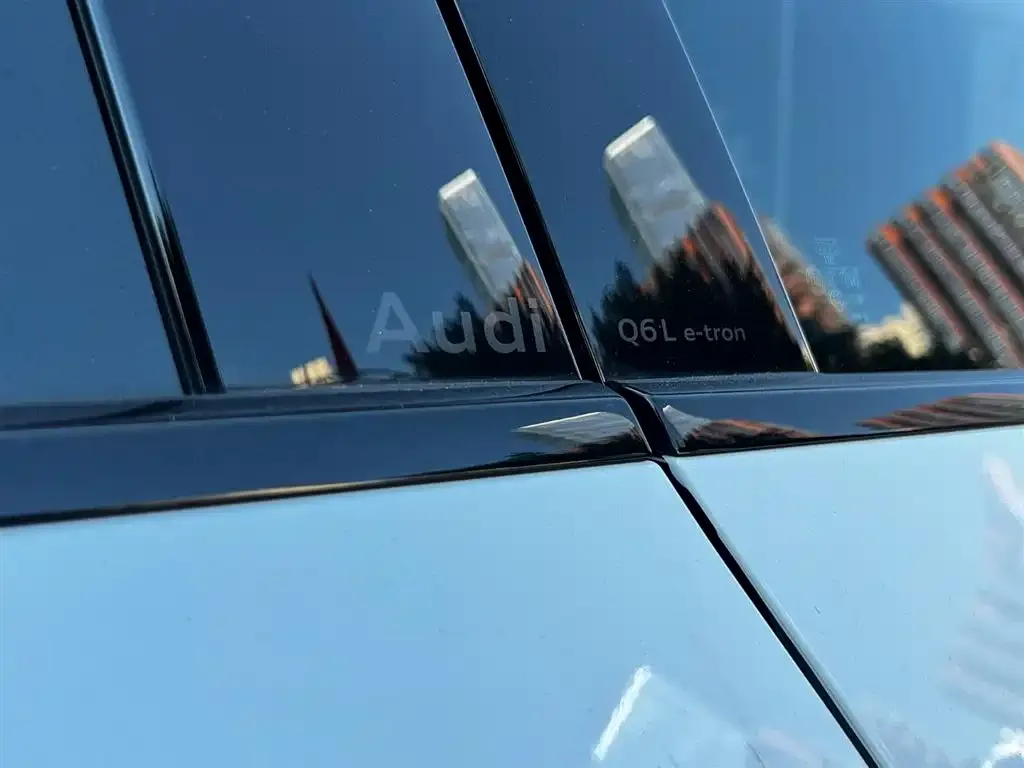 Audi Q6L e-tron — фото 3