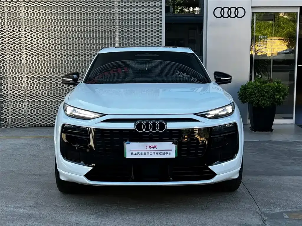 Audi Q6L e-tron — фото 8