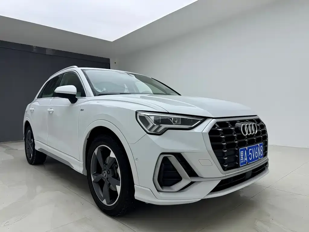 Audi Q3 — фото 8