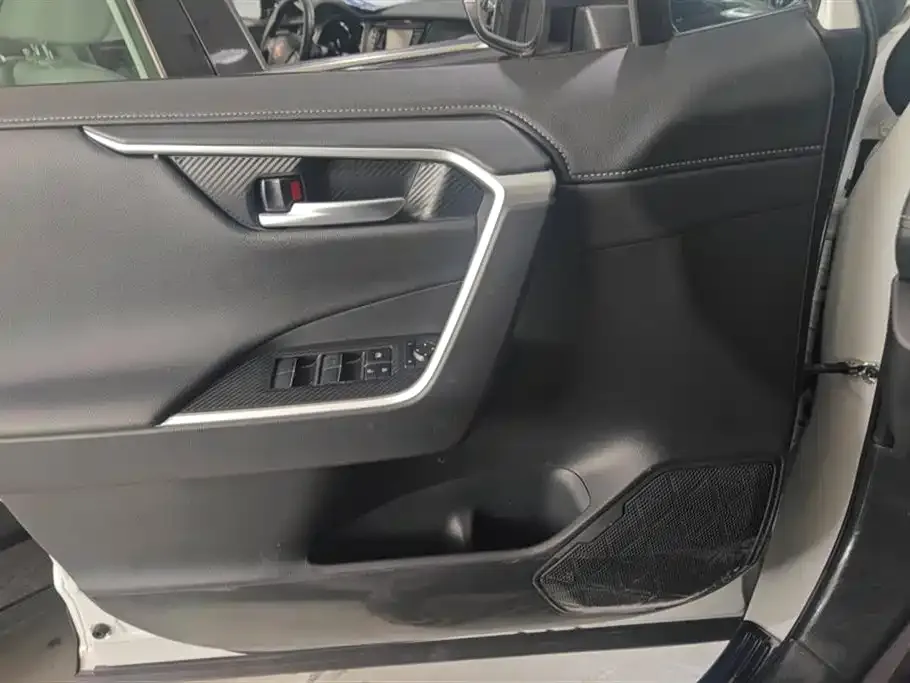 Toyota Wildlander 2022 из CN, фото 7