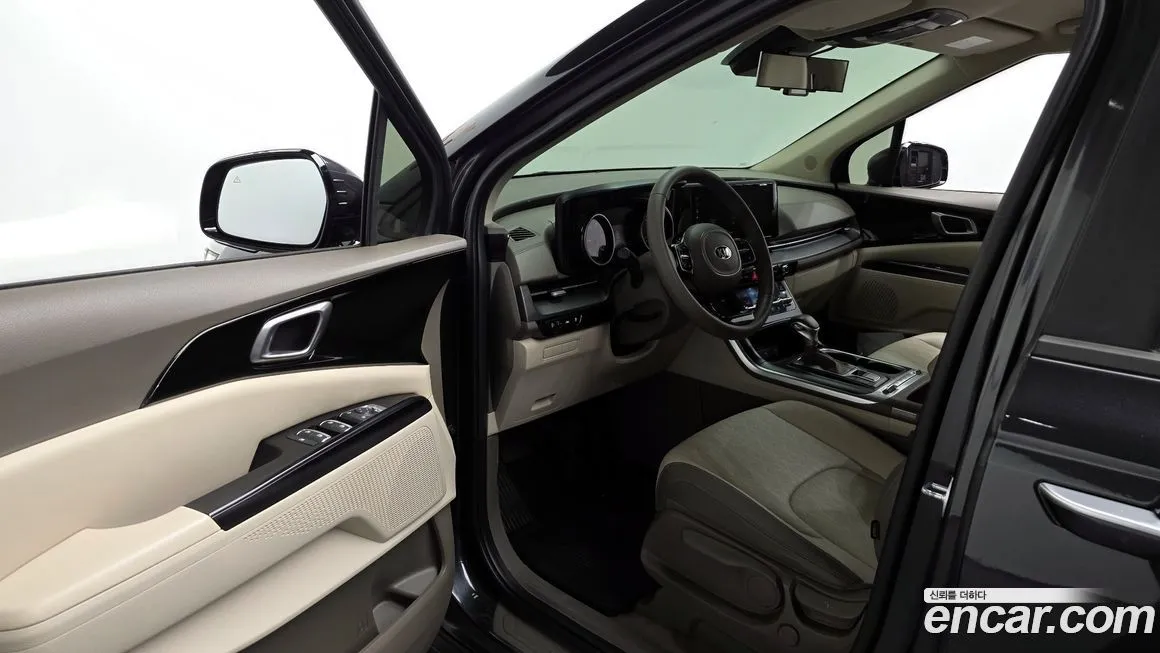 Kia Carnival — фото 10