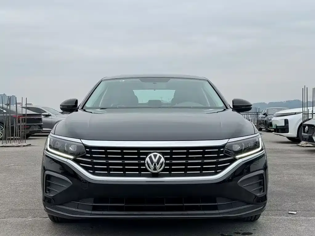 Volkswagen Passat 2023 из CN, фото 2