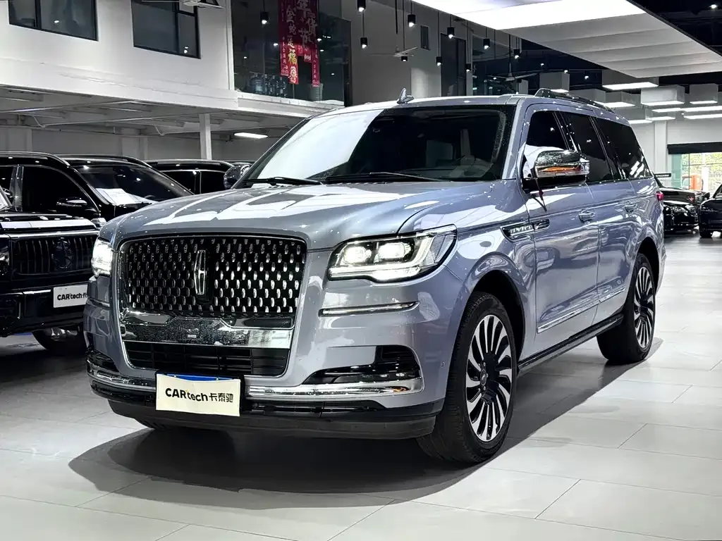 Lincoln Navigator 2023 из CN, фото 1