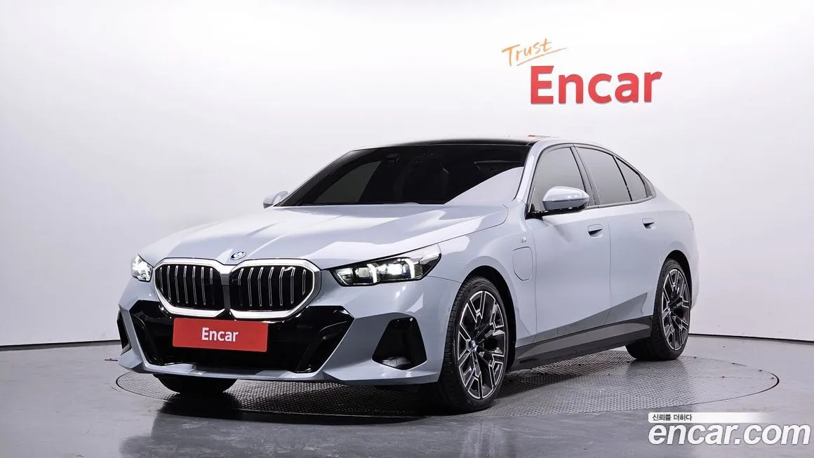 BMW 5-Series 2024 из KR, фото 1