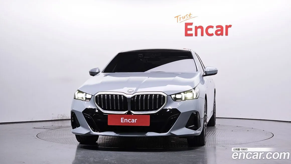 BMW 5-Series 2024 из KR, фото 3