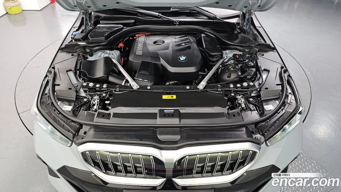 BMW 5-Series 2024 из KR, фото 6