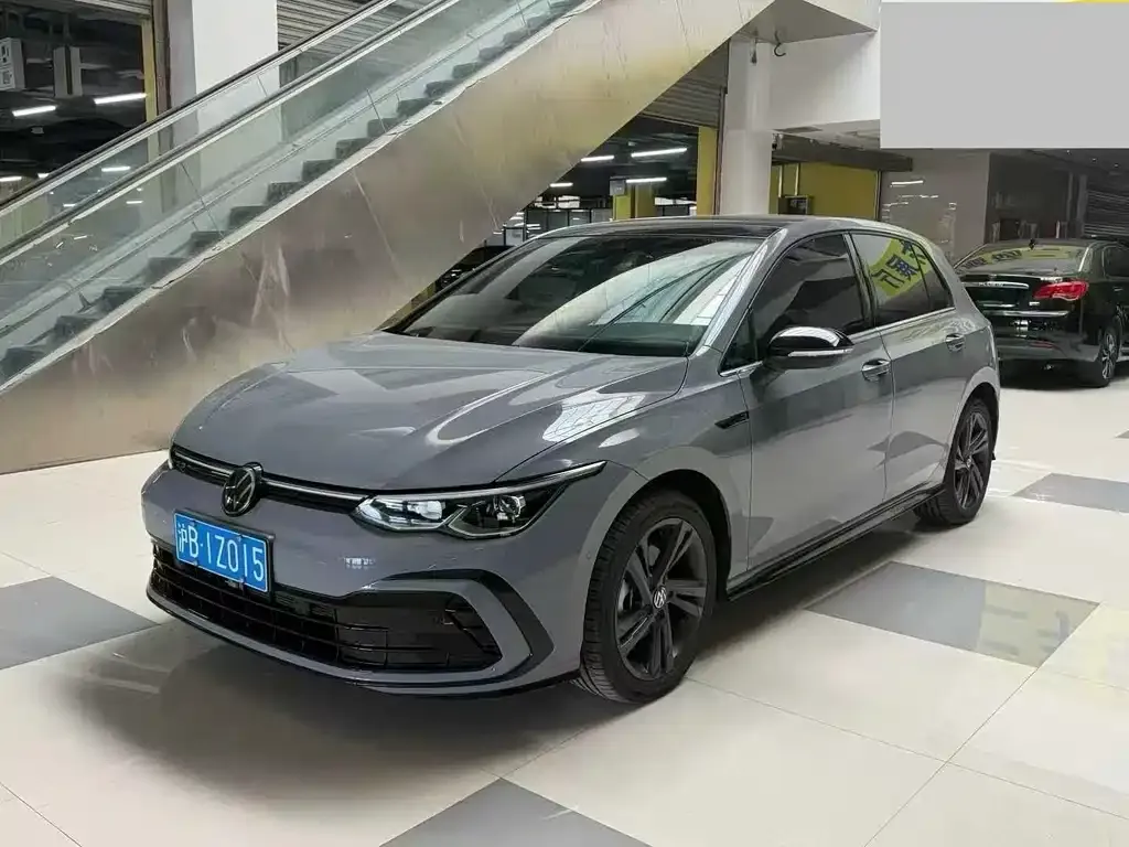 Volkswagen Golf 2024 из CN, фото 1