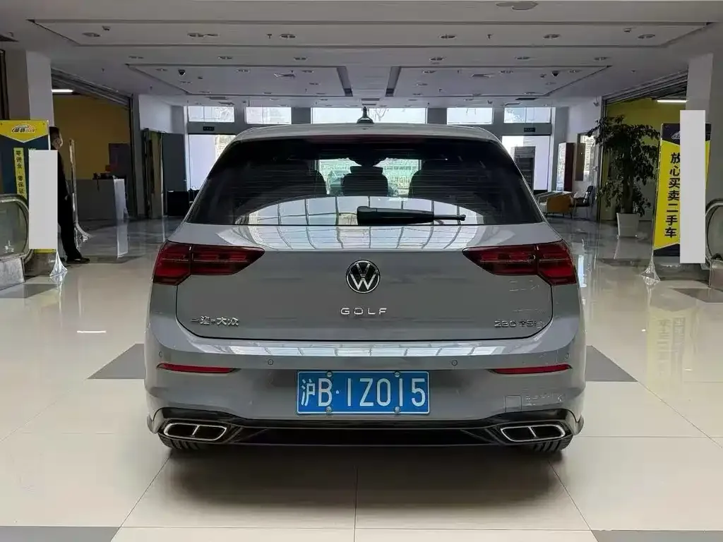 Volkswagen Golf 2024 из CN, фото 6