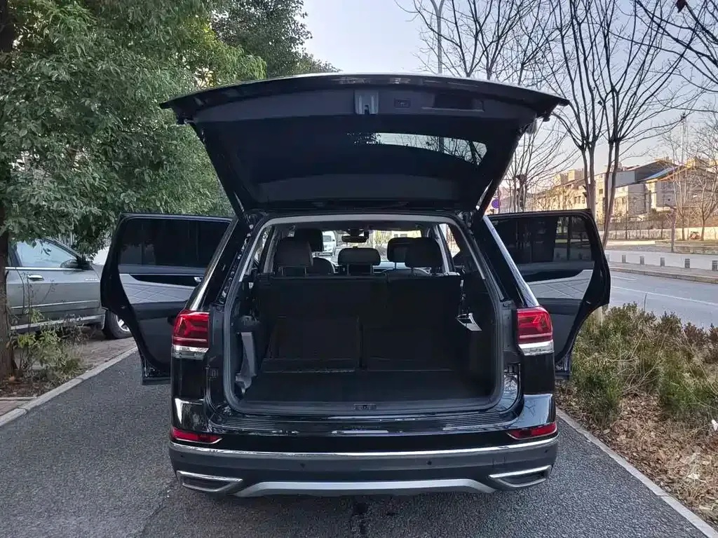 Volkswagen Teramont 2023 из CN, фото 7