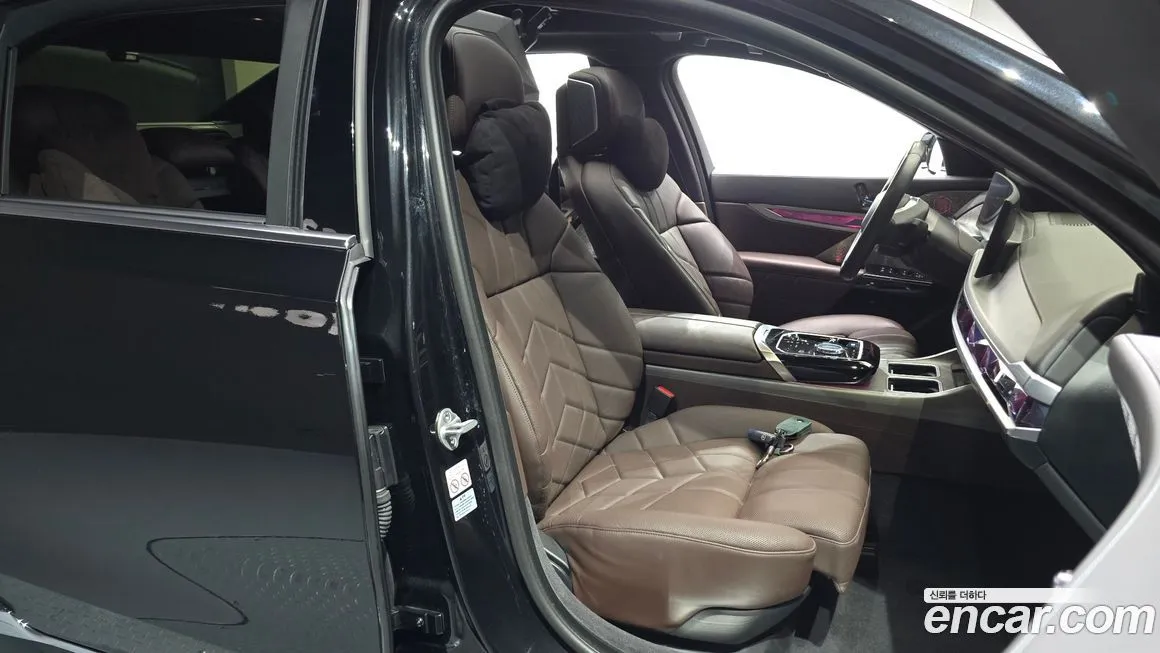 BMW i7 2023 из KR, фото 10