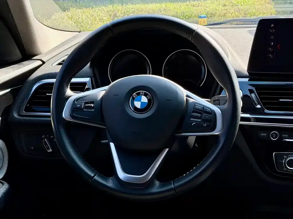 BMW 1 Series 2023 из CN, фото 6