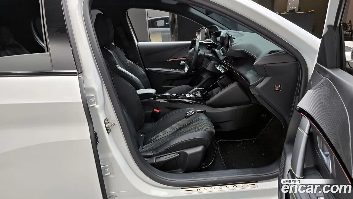Peugeot 208 2022 из KR, фото 6