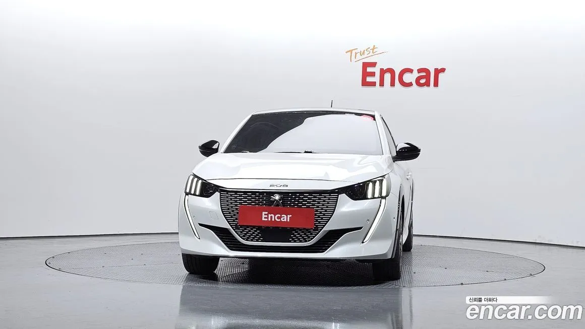 Peugeot 208 2022 из KR, фото 3