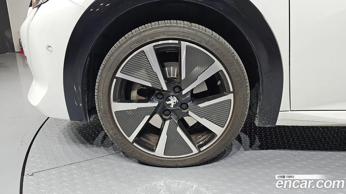 Peugeot 208 2022 из KR, фото 5