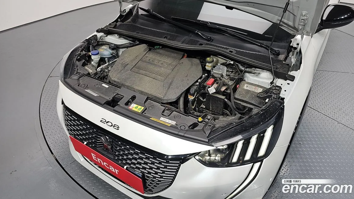 Peugeot 208 2022 из KR, фото 10