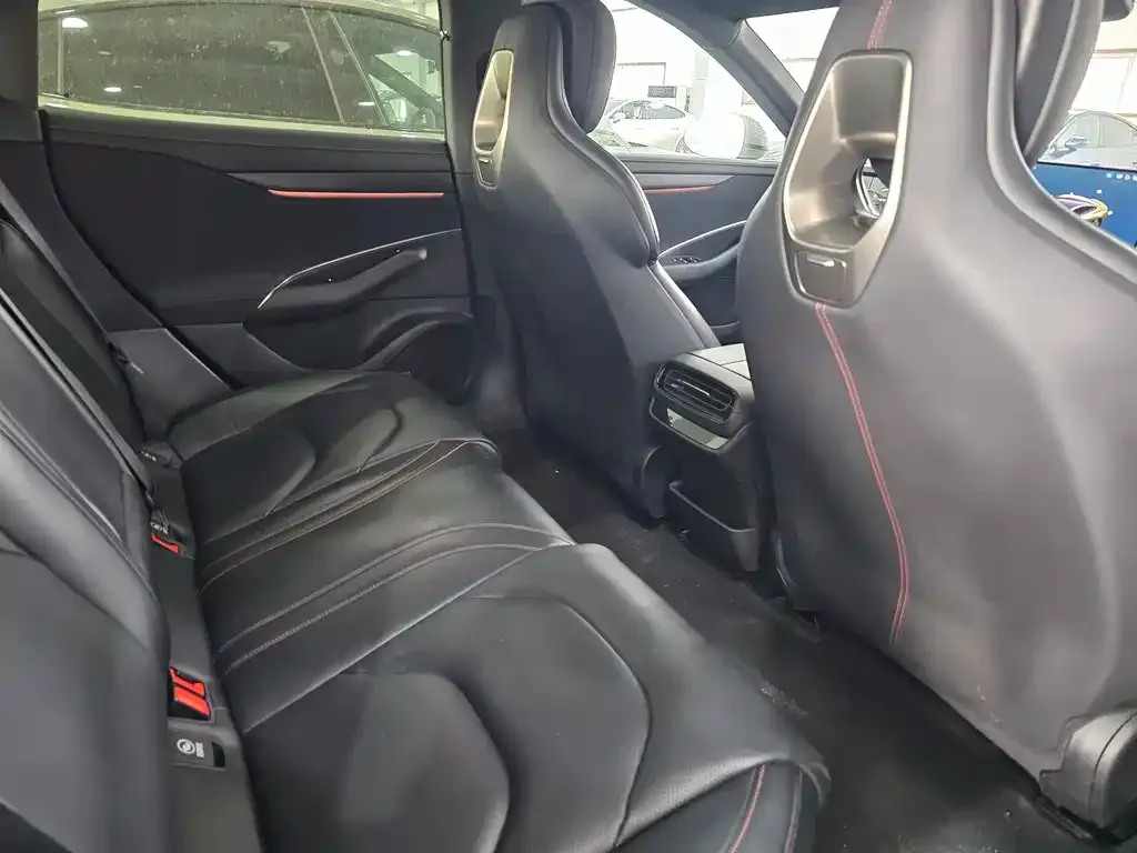 [object Object] SU7 2025 из CN, фото 3