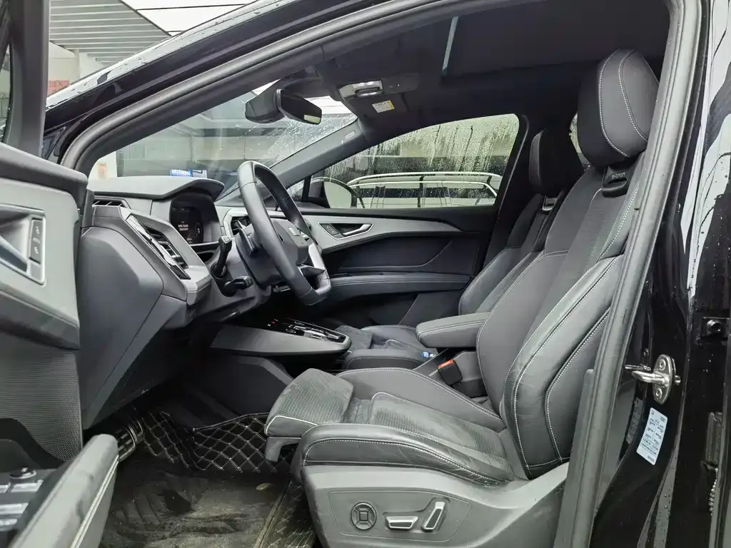 Audi Q5 e-tron 2024 из CN, фото 7