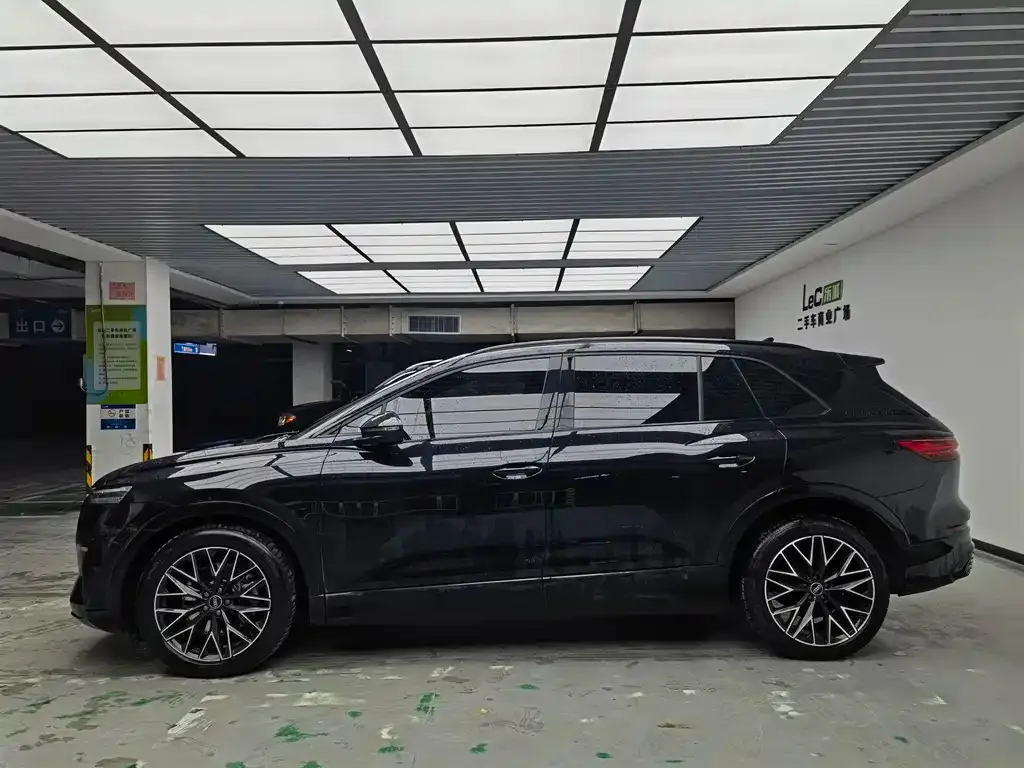 Audi Q5 e-tron 2024 из CN, фото 5