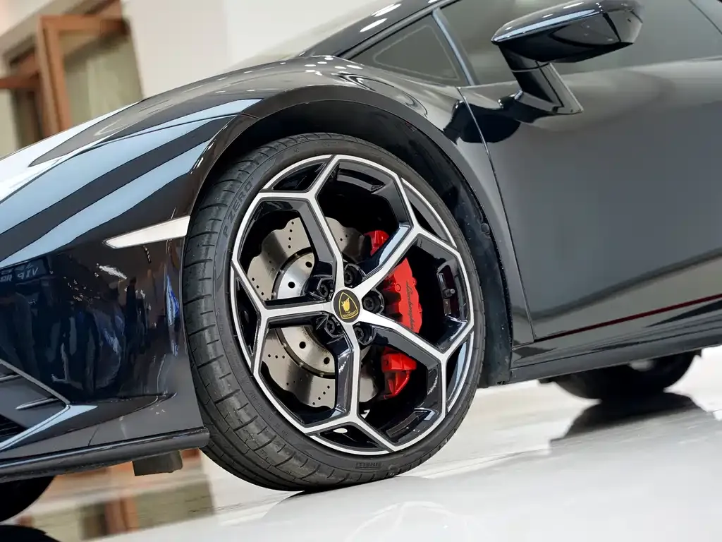 Lamborghini Huracan 2022 из CN, фото 8