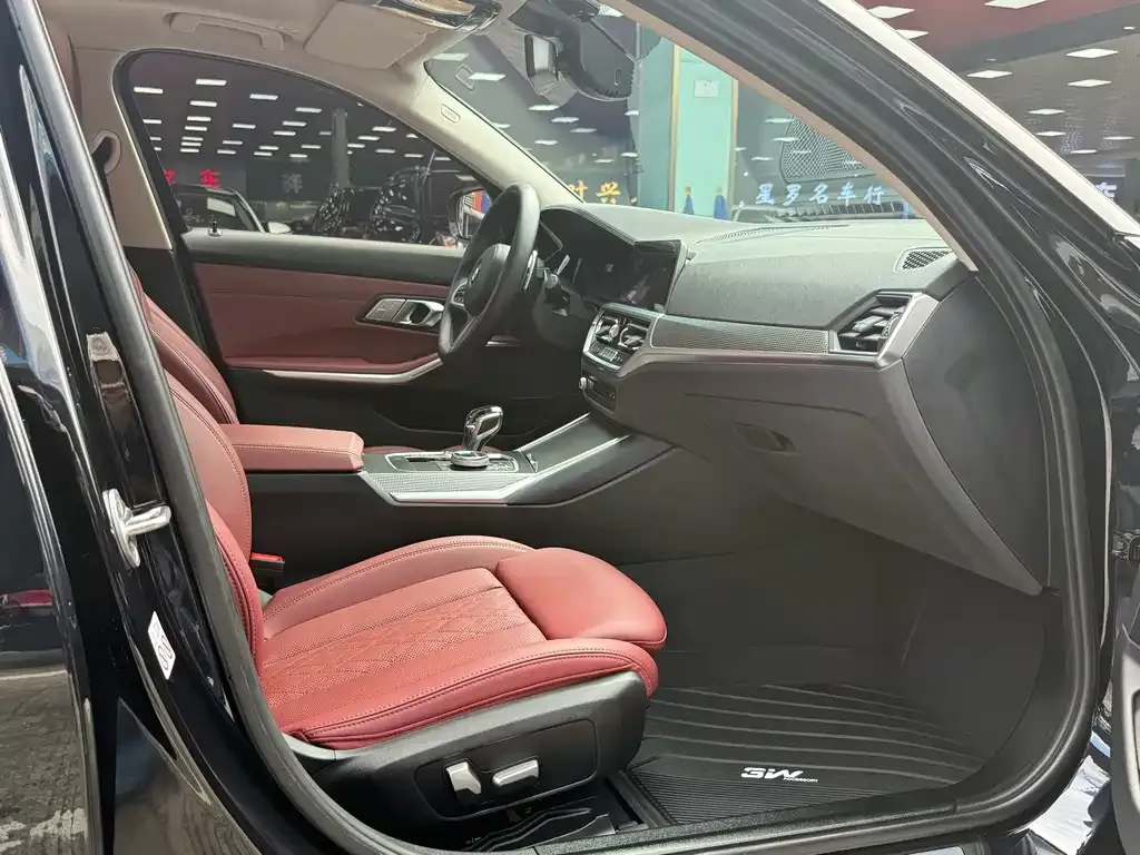 BMW 3 Series 2021 из CN, фото 3