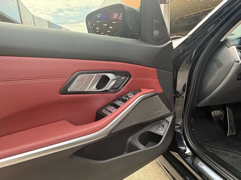 BMW 3 Series 2021 из CN, фото 7
