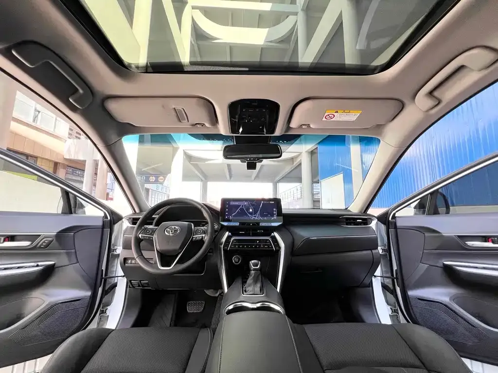 Toyota Harrier — фото 5