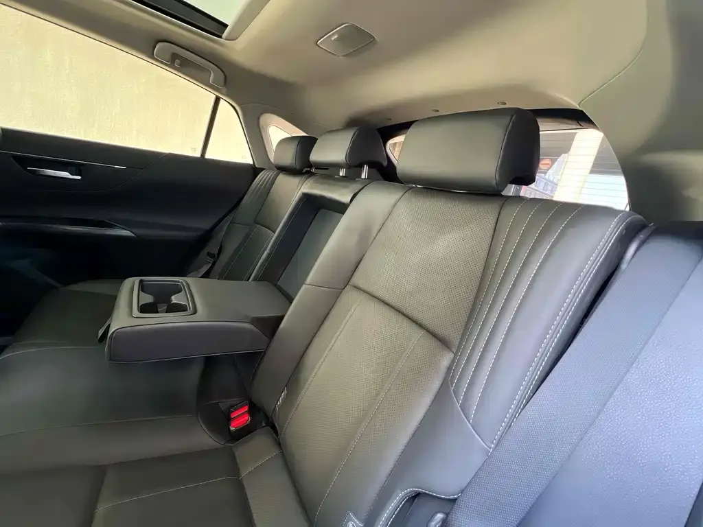 Toyota Harrier — фото 3