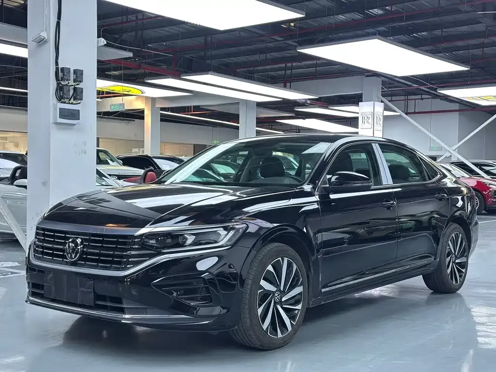 Volkswagen Passat 2022 из CN, фото 1