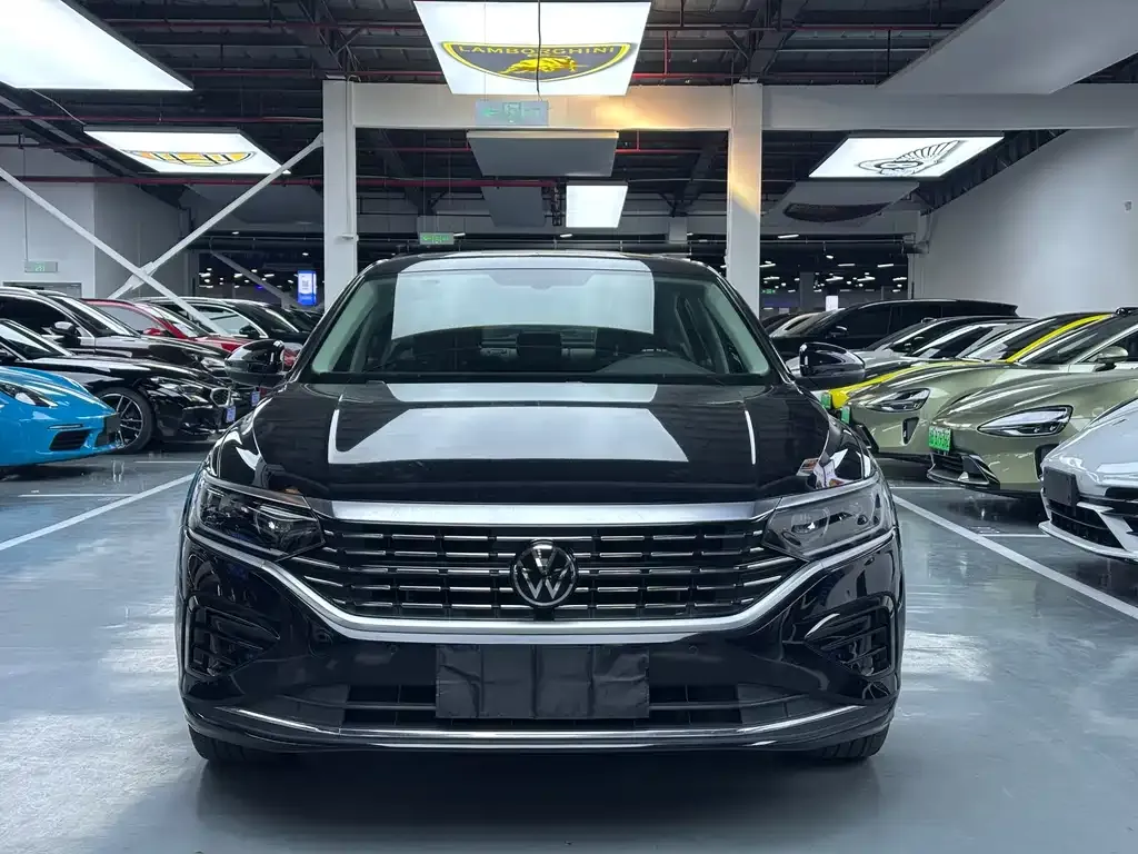 Volkswagen Passat 2022 из CN, фото 2