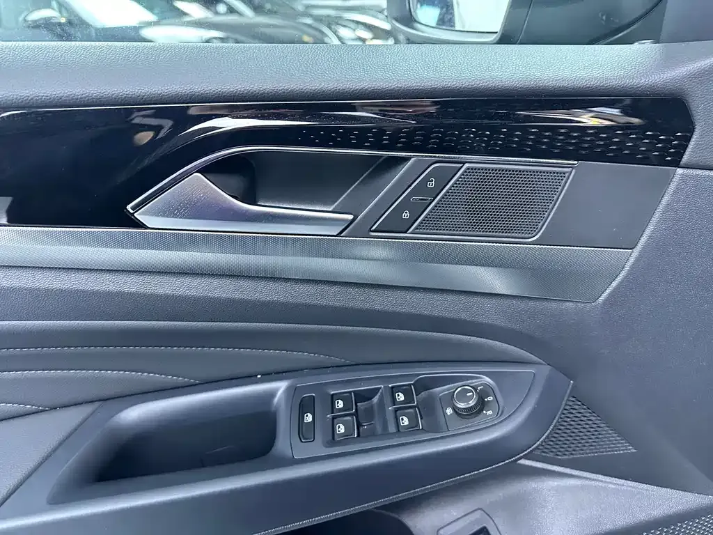 Volkswagen Passat 2022 из CN, фото 9