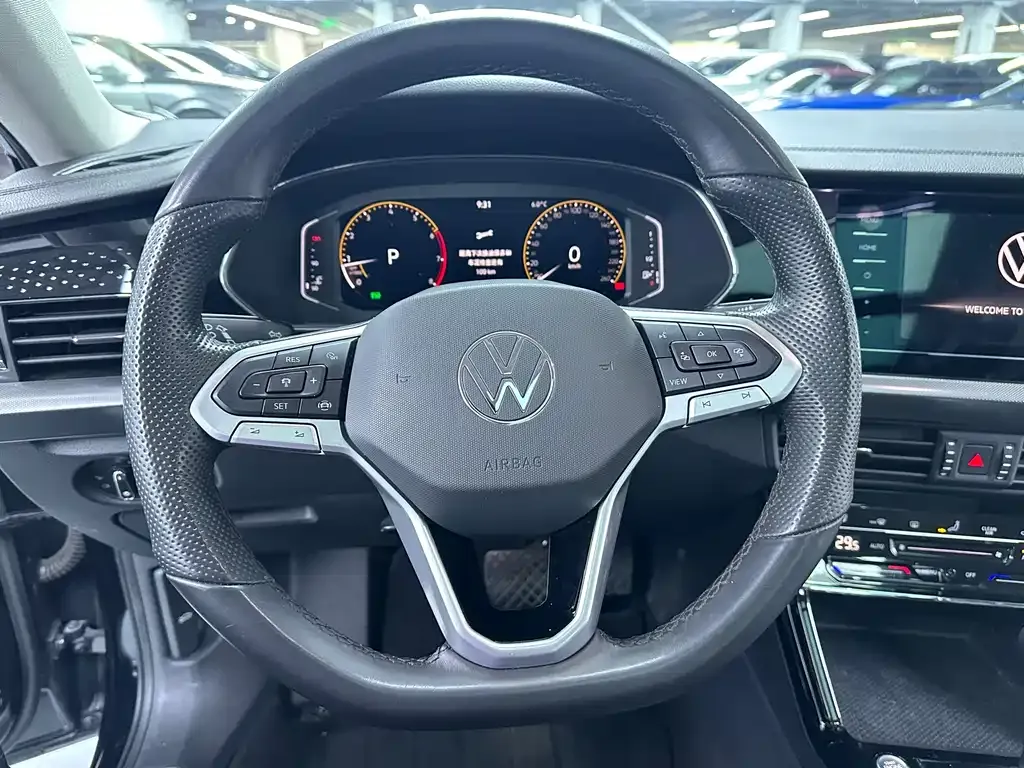 Volkswagen Passat 2022 из CN, фото 10
