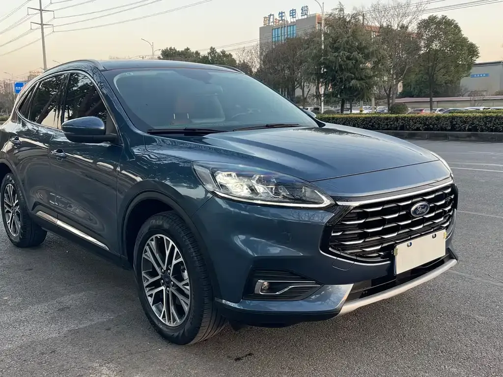 Ford Escape 2023 из CN, фото 3