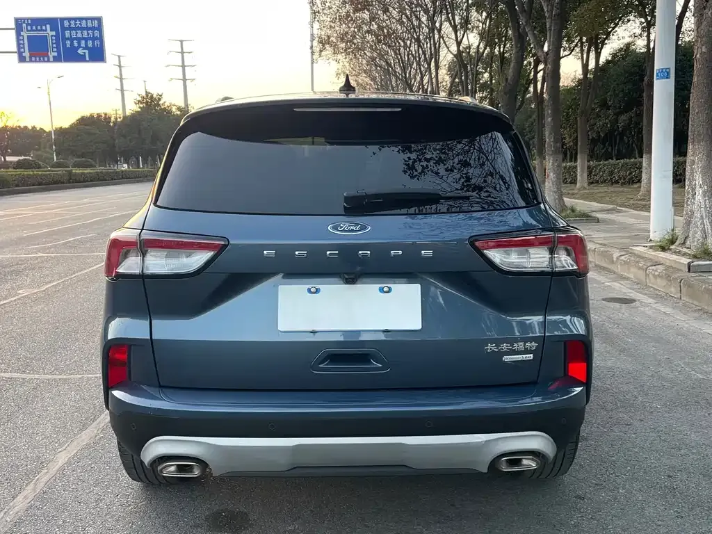 Ford Escape 2023 из CN, фото 8