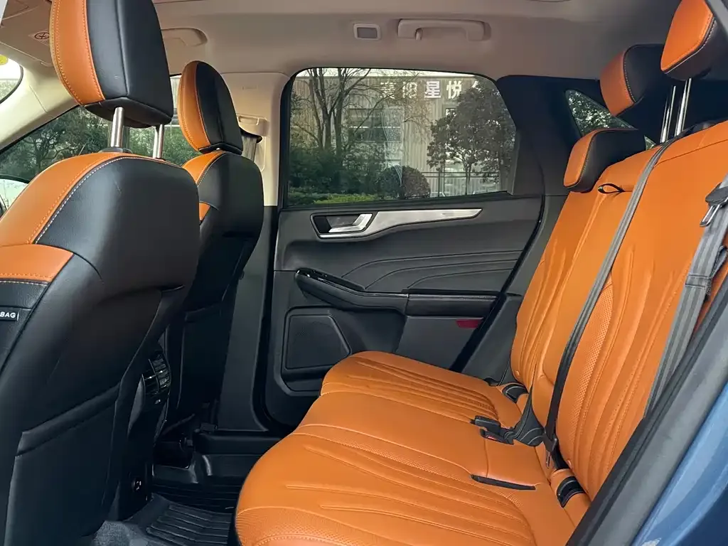 Ford Escape 2023 из CN, фото 7