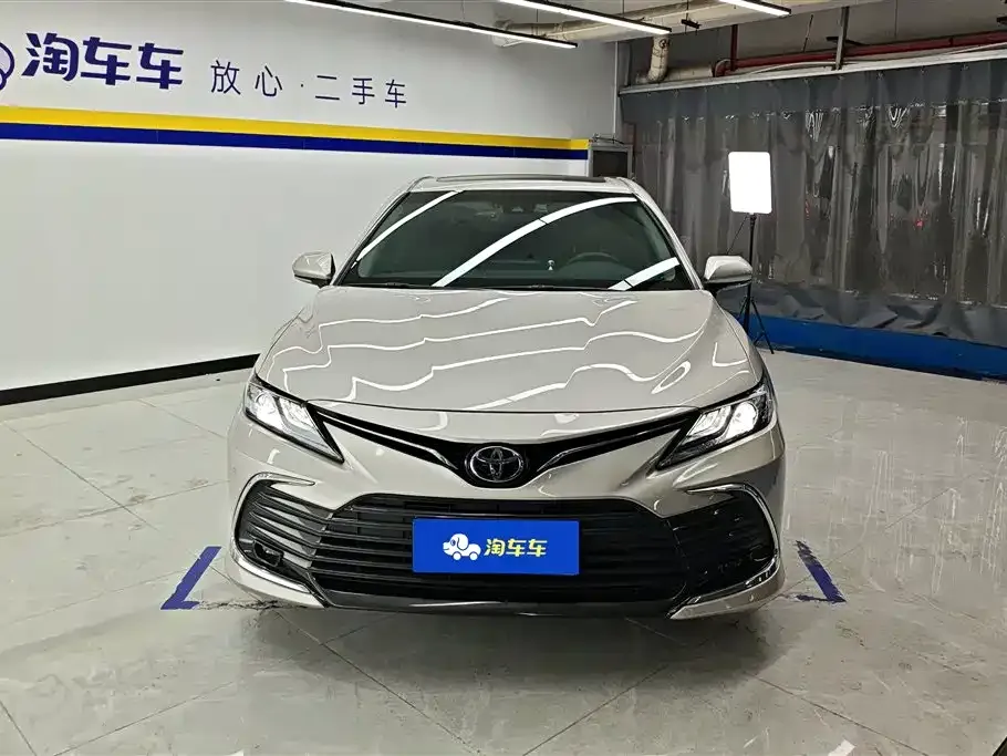 Toyota Camry 2021 из CN, фото 2