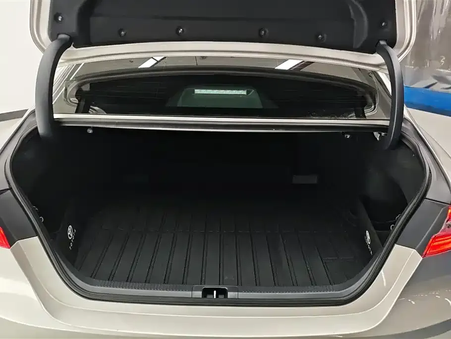 Toyota Camry 2021 из CN, фото 4