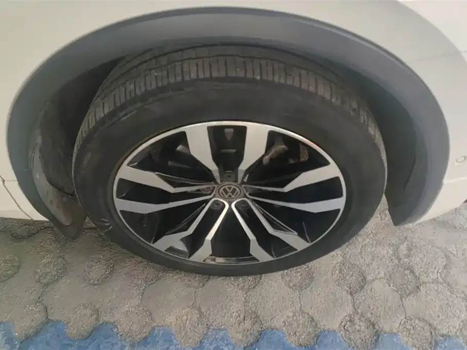 Volkswagen Tiguan L 2021 из CN, фото 4
