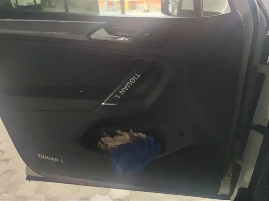 Volkswagen Tiguan L 2021 из CN, фото 5