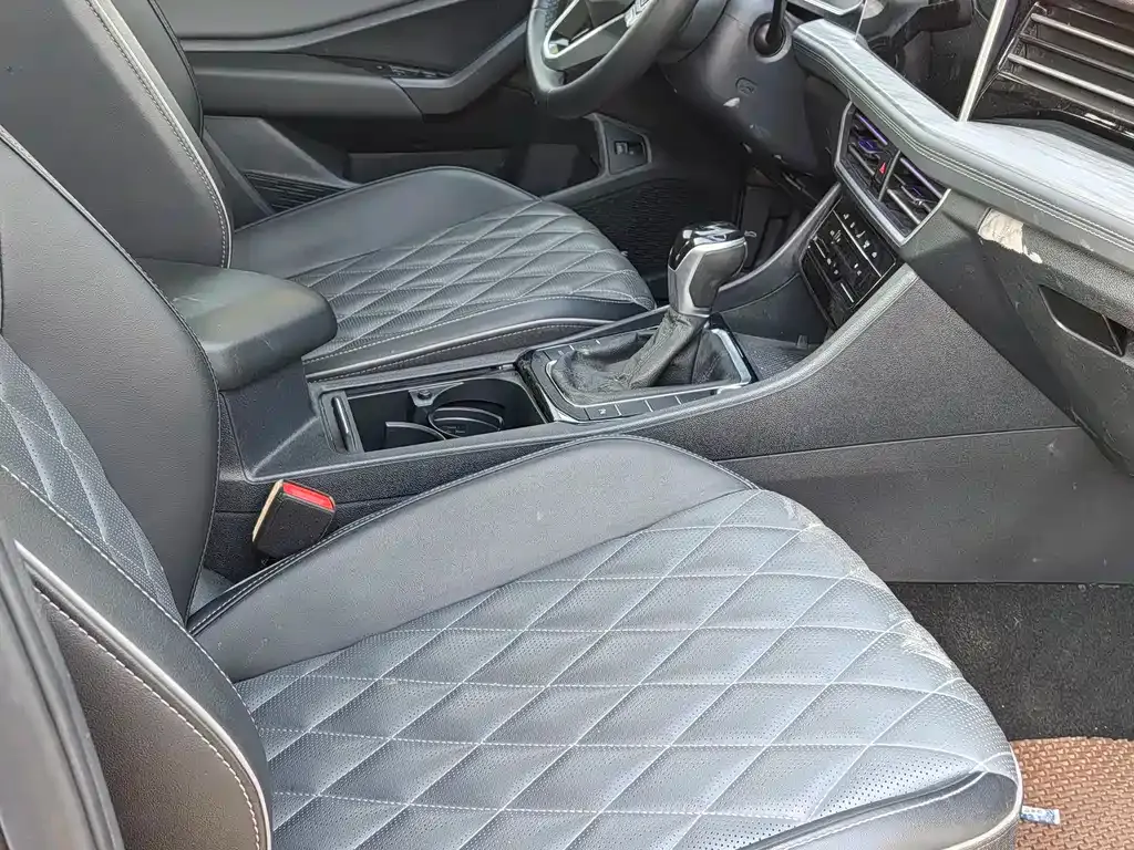 Volkswagen Sagitar 2023 из CN, фото 4