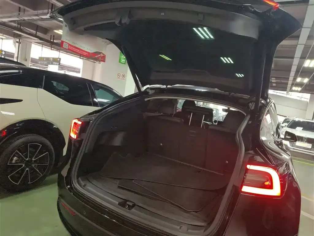 Tesla Model Y 2022 из CN, фото 10