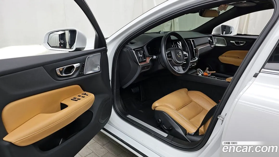 Volvo S60 2024 из KR, фото 6