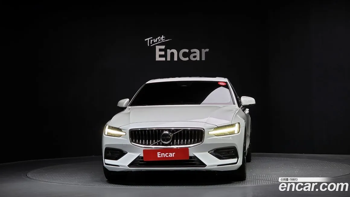 Volvo S60 2024 из KR, фото 3