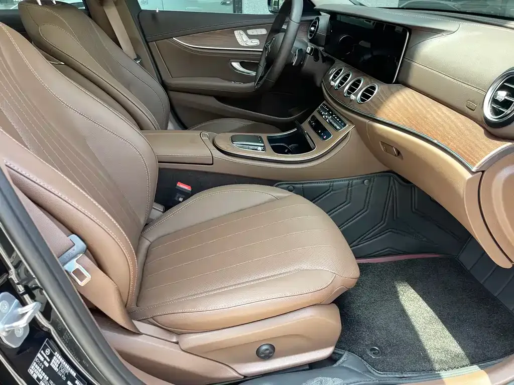 Mercedes-Benz E-Class 2023 из CN, фото 4
